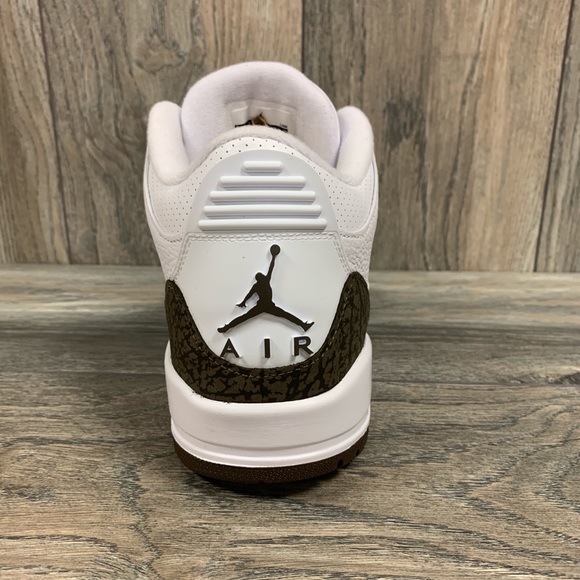 Air Jordan 3 Retro Mocha - Picture 4 of 5